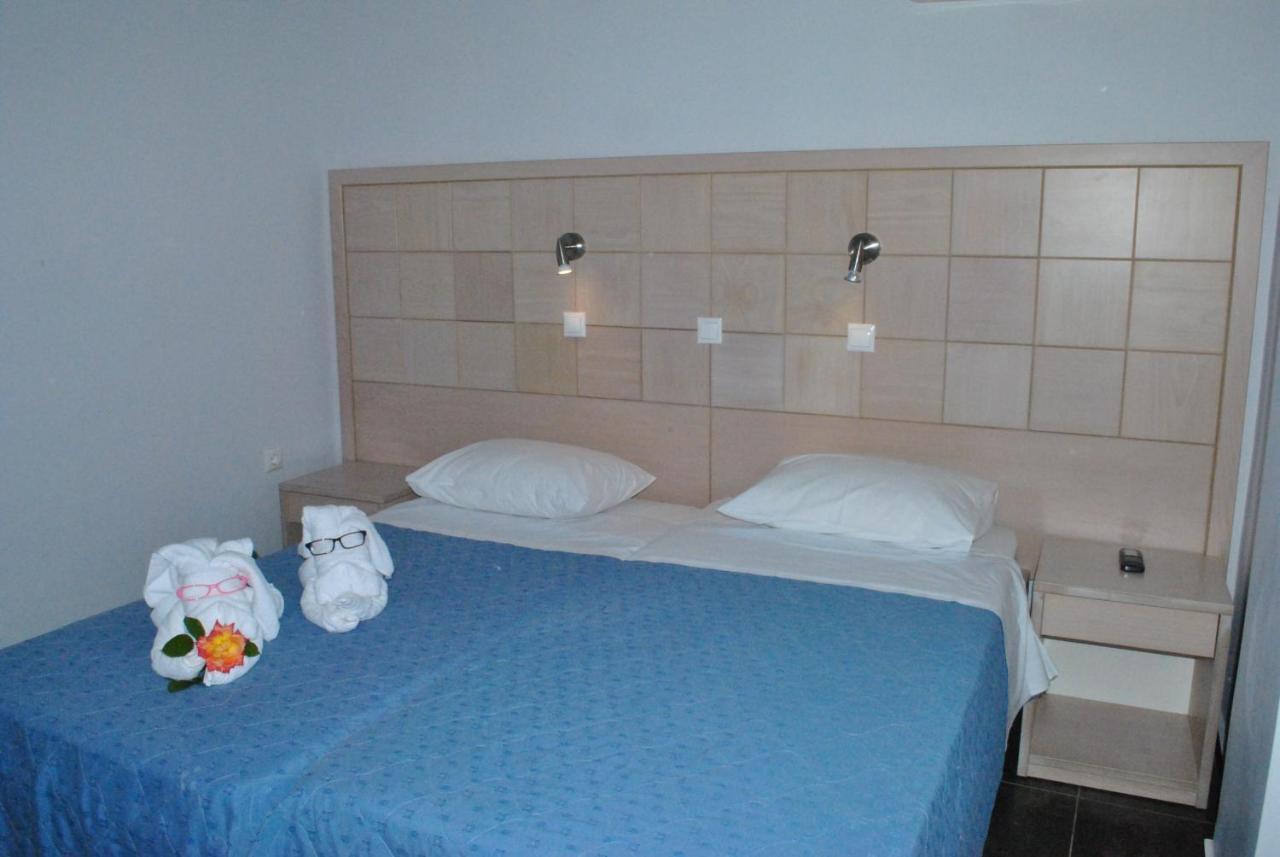 Hotel Aris Tolón Esterno foto